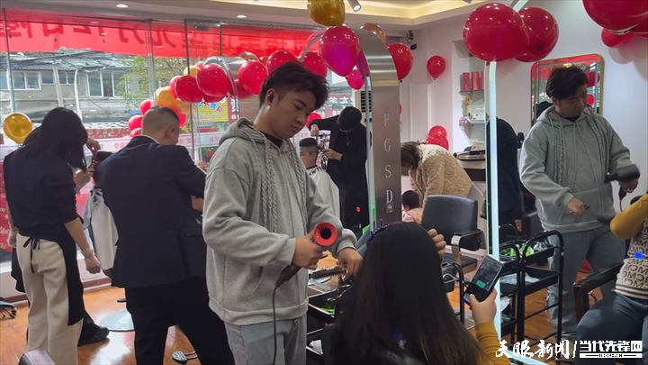 理发店副业卖什么好_理发店弄点副业好吗多少钱_理发师副业