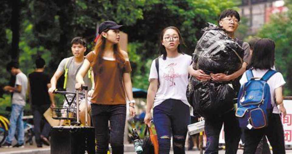 拍短视频能挣到钱吗_拍短视频可以赚钱_拍短视频做副业能挣多少钱