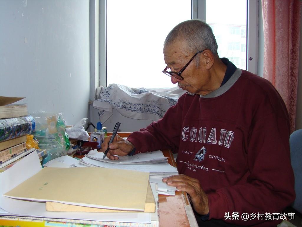 教师副业一月赚多少钱合适_一月合适赚副业钱教师怎么说_教师一个月赚多少