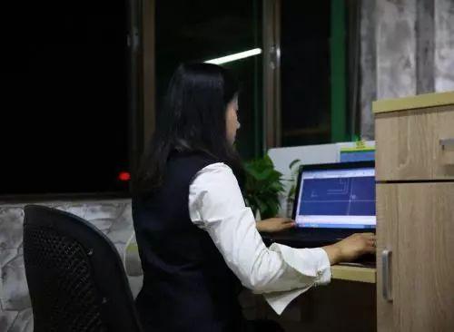 工资赚副业钱的说说_工资赚副业钱怎么说_工资3万副业赚多少钱呢