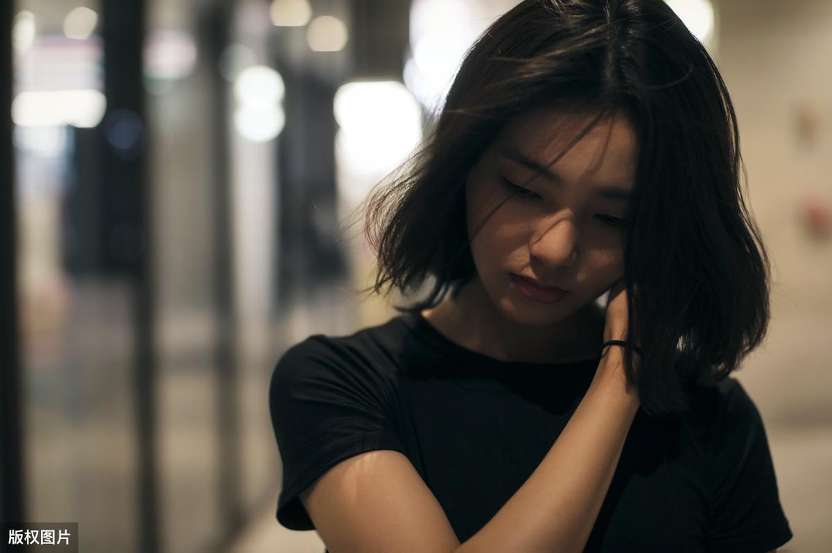 美女做什么赚钱_美女副业一个月能挣多少钱_赚钱美女