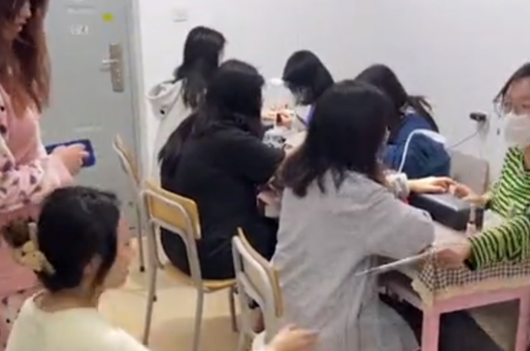 大学生副业挣钱道路_大学生副业知乎_谁知道一个大学生的副业多少钱
