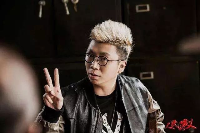 滴滴赚能副业钱做月入过万吗_跑滴滴当副业一天可赚多少_滴滴做副业一个月能赚多少钱