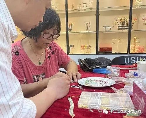 在家闲时副业-适合老人做的兼职,在家做手工活挣钱是个好选择-优创圈