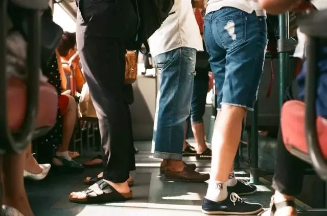 在家晚上做副业-晚上兼职可以做什么？适合上班族的7种业余副业！-优创圈