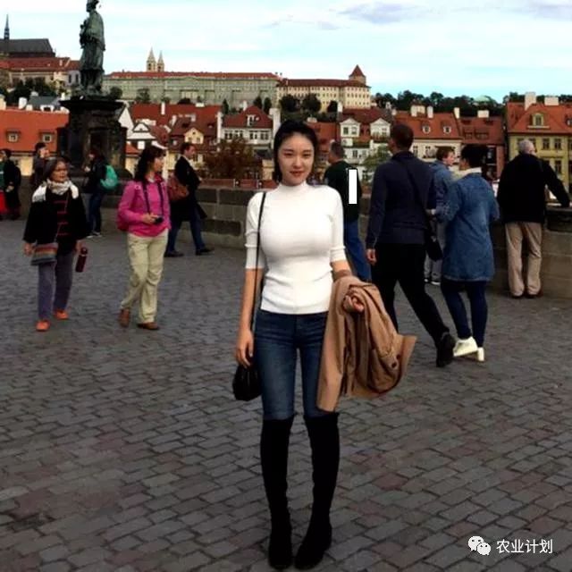 农民工在家副业-农民工每年回家一次，留守在家的农村媳妇会怎样做呢？~5-优创圈