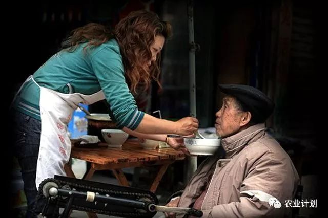 农民工做什么副业好_农民工在家怎么挣钱_农民工在家副业