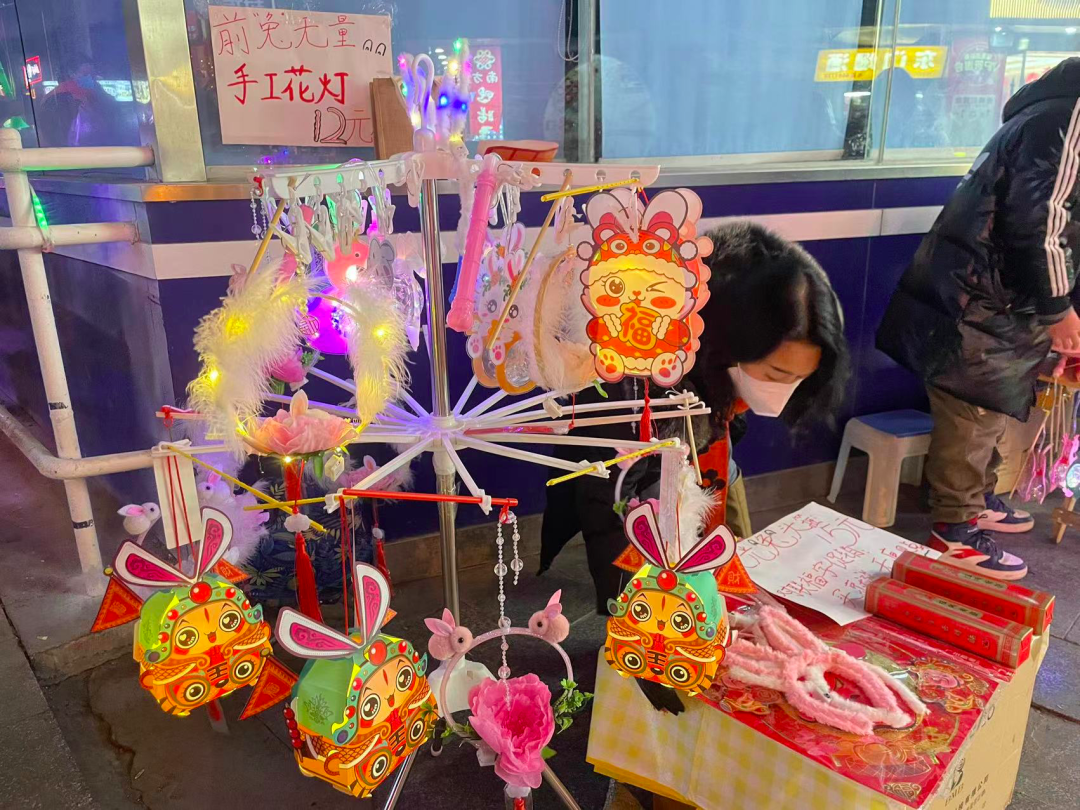 图片[4]-春节在家怎么找副业-年轻人春节搞钱：上门做饭一单上千，做手机壳月入2万-优创圈