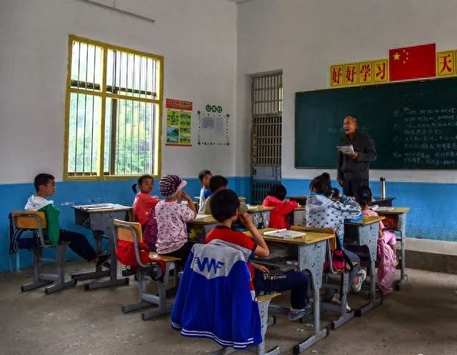 音乐老师在家做副业英语-最高罚款10万！对教培行业的再度重拳出击，意味着什么？-优创圈