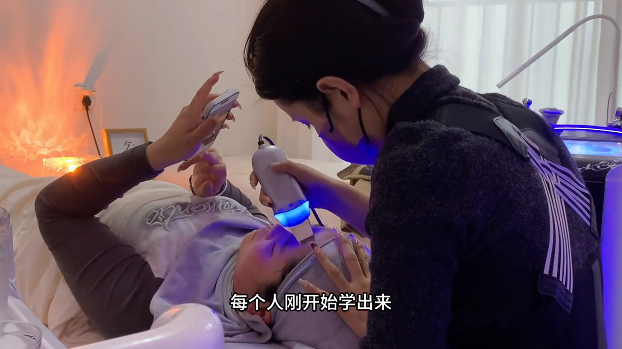 挣钱美甲在家副业学什么_挣钱美甲在家副业学的多吗_在家学美甲挣钱副业