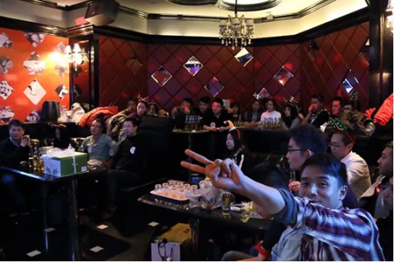 在家干副业还是公司上班_上班在家副业干公司可以吗_上班在家副业干公司好吗