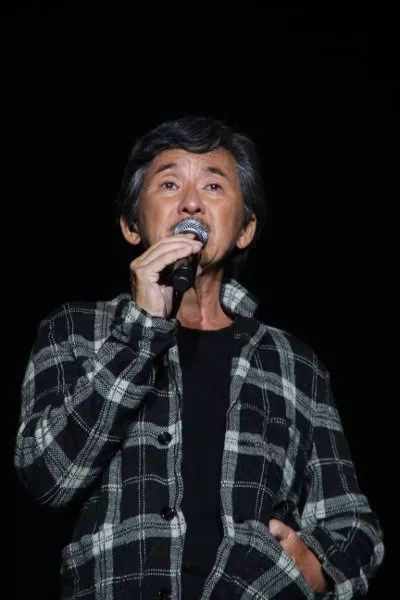 歌手怎么赚钱_歌手赚钱的模式_歌手赚钱还是演员赚钱