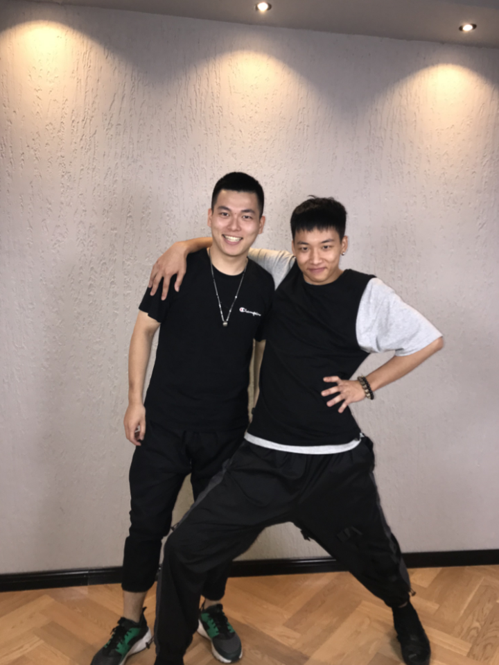 唱歌赚钱的正规软件_唱歌赚钱的小副业_怎么唱歌赚钱