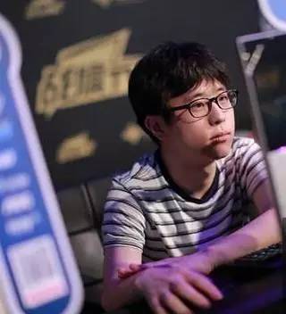 lol怎么赚钱_赚钱漏洞有哪些平台_赚钱龙挂件