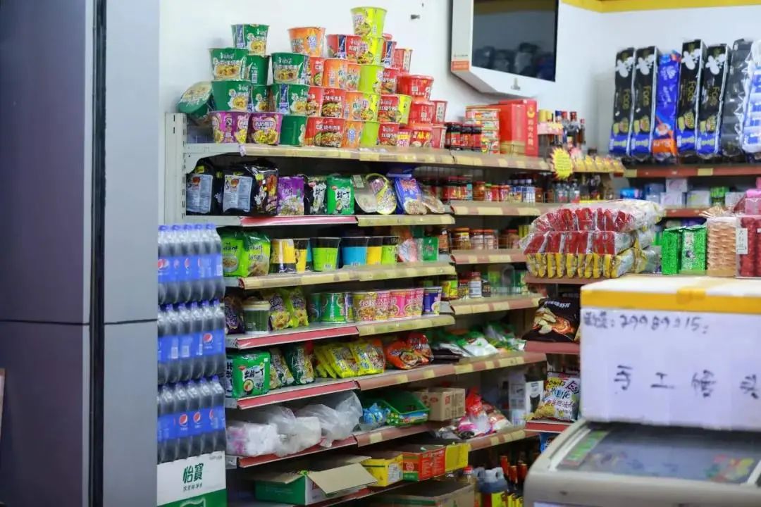 快递店怎么赚钱-除了彩票点、快递点，烟酒店还能做什么赚钱？-优创圈