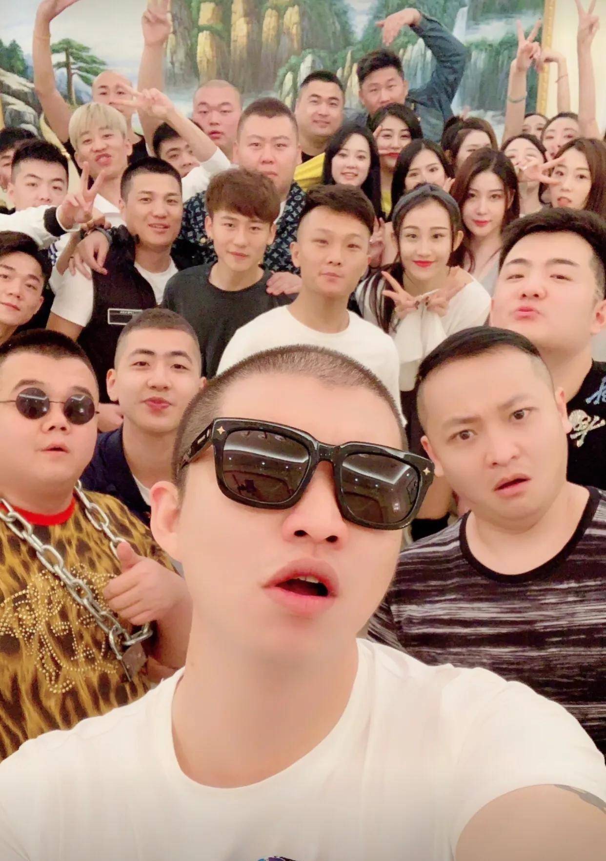 大数据怎么赚钱_玩数据赚钱犯不犯法_大量赚钱软件
