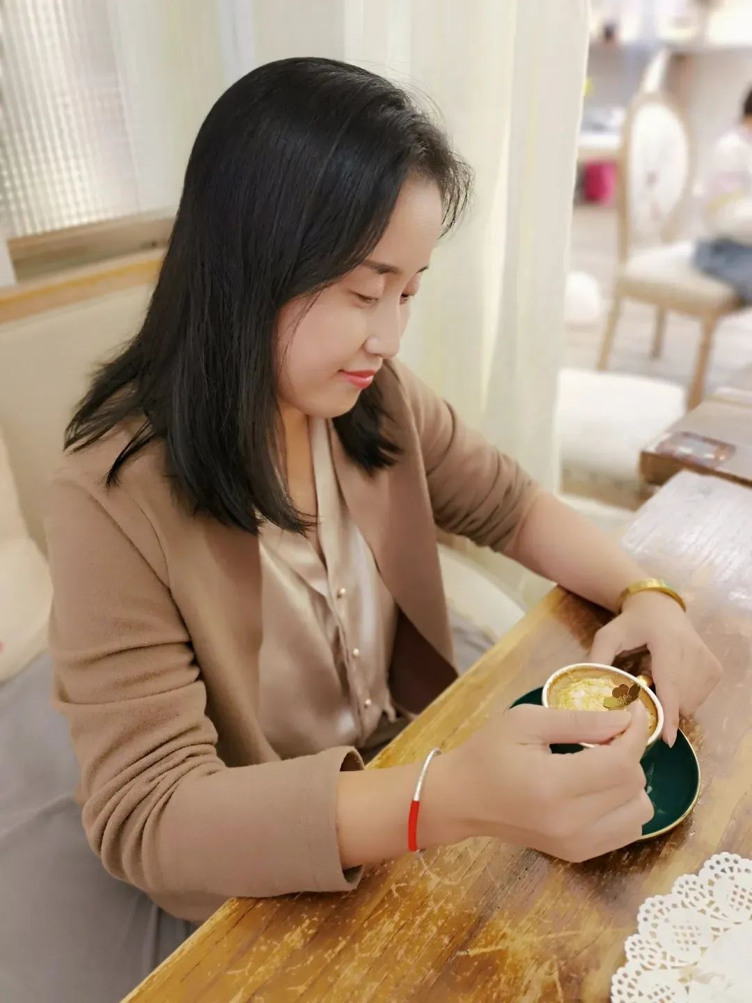 服装业怎么赚钱_服装工作室怎么赚钱_做服装赚钱