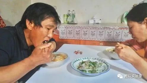 传奇蓝月手游_蓝月版本传奇_蓝月传奇怎么赚钱
