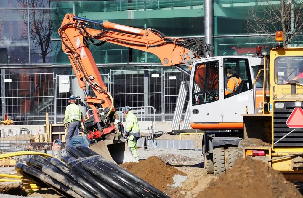 劳务赚钱建筑公司怎么样_劳务建筑公司怎么赚钱_建筑劳务公司怎么赚钱