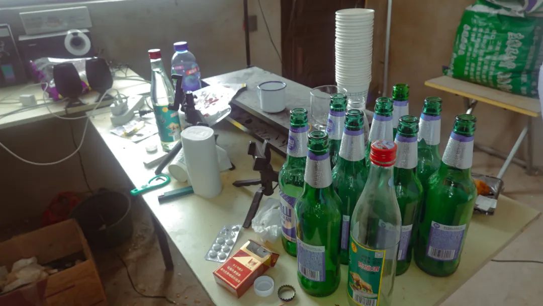 图片[3]-手机直播怎么赚钱的-靠喝酒赚钱，一个农村拼酒主播猝死后-优创圈