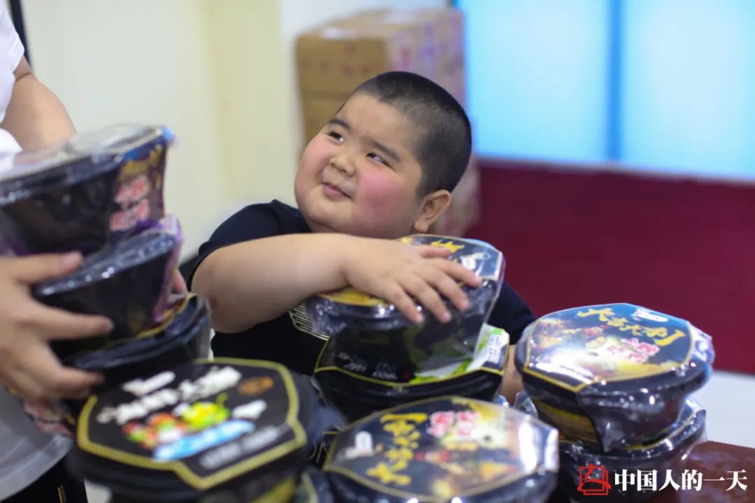 直播吃饭赚钱吗_直播吃饭赚钱是真的吗_直播吃饭怎么赚钱