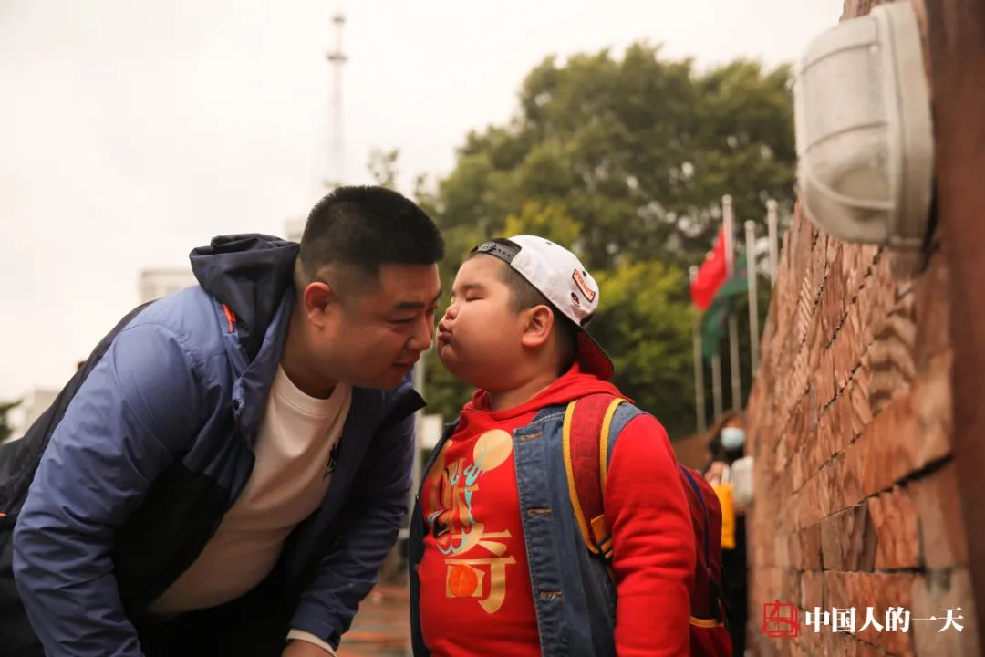 直播吃饭赚钱吗_直播吃饭怎么赚钱_直播吃饭赚钱是真的吗