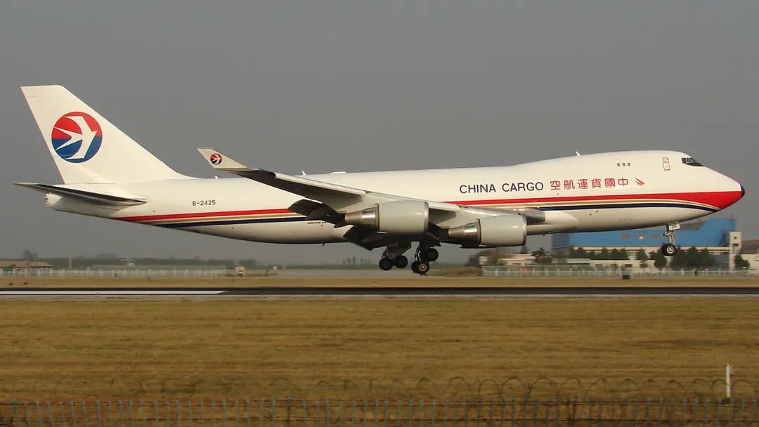 货运怎么赚钱-航空货运还是客运赚钱？-优创圈