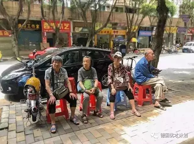 老年餐厅怎么赚钱_老年人餐馆的发展前景_老年餐厅的好处