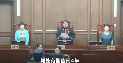 专柜代购赚钱国内还是国外_国内专柜代购怎么赚钱_国内专柜代购是怎么拿货的