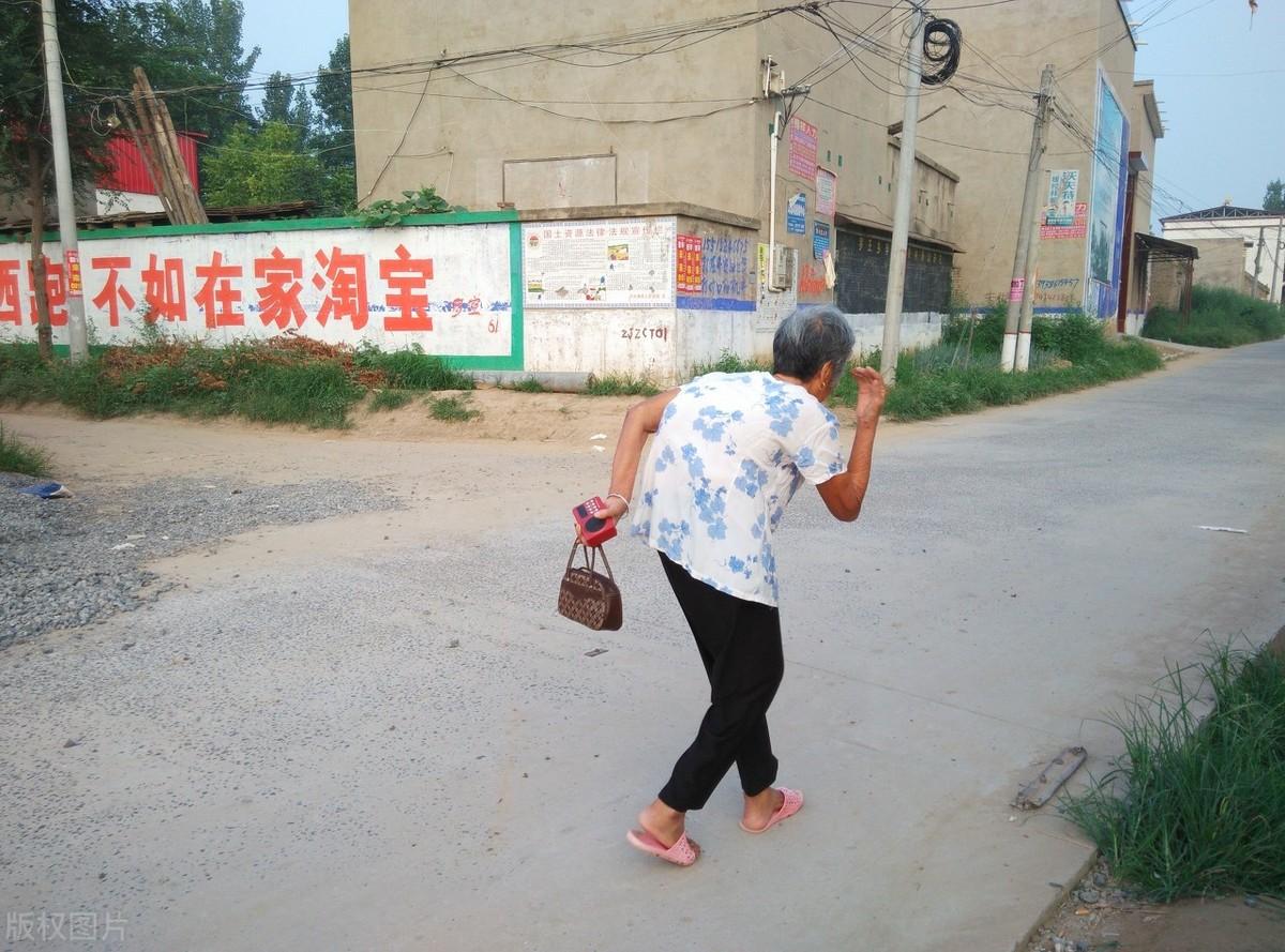 图片[2]-农村淘宝小二怎么赚钱-又一名村小二逃离！农村淘宝快消失了吗？-优创圈