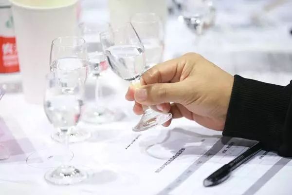 赚钱散装卖酒违法吗_散装酒怎么卖才赚钱_赚钱散装卖酒的软件