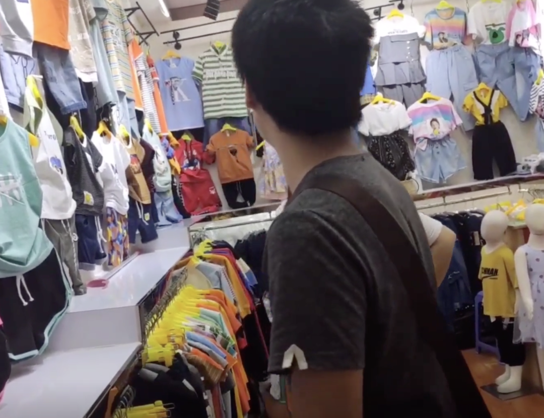 服装批发怎么做才赚钱_服装批发太赚了_批发服装赚钱做什么行业