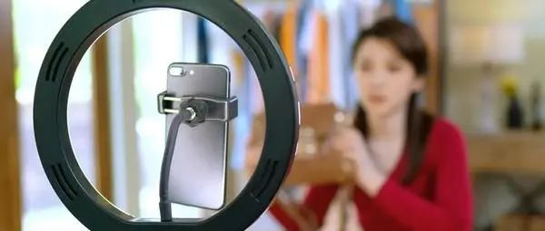 抖音赚钱点击量怎么算_抖音点击怎么赚钱的_抖音点赚挣钱