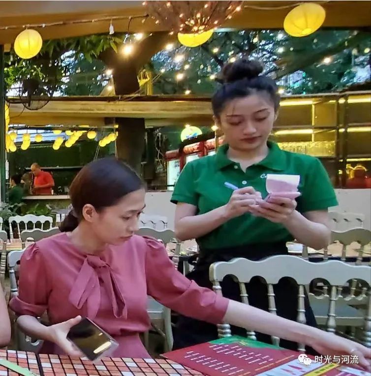 越南贸易赚钱多吗_越南贸易怎么赚钱_越南贸易赚钱吗现在