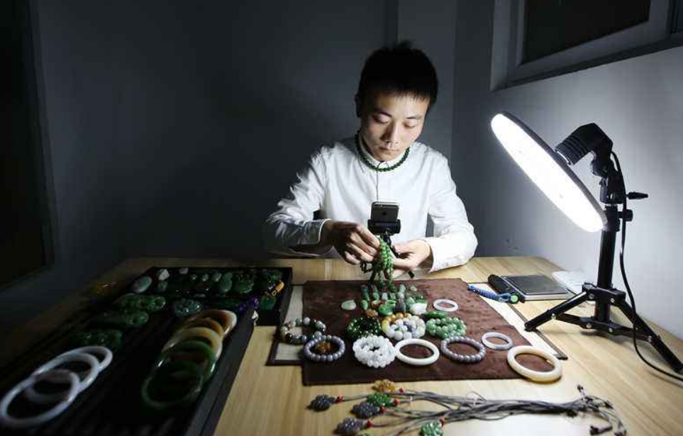 美食主播怎么赚钱_主播做美食_主播美食赚钱吗现在