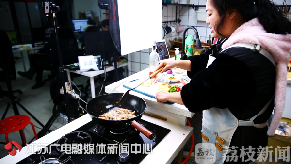 主播美食赚钱吗现在_主播做美食_美食主播怎么赚钱
