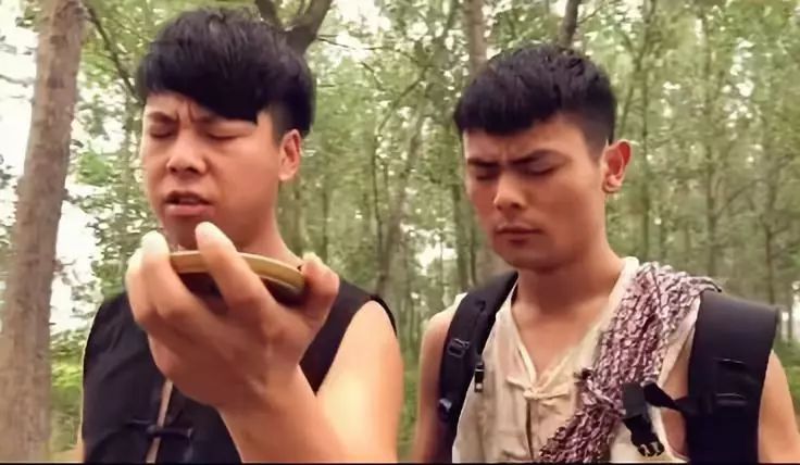 那些快手红人怎么赚钱-魔幻的小镇青年：赚钱就买房买车，互联网是全村的希望-优创圈