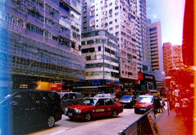 代购都是怎么赚钱的-反向代购热潮持续升温：港人北上消费，代购月入丰厚-优创圈