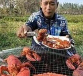 直播吃海鲜怎么赚钱_海鲜直播赚钱吃什么好_海鲜直播卖货