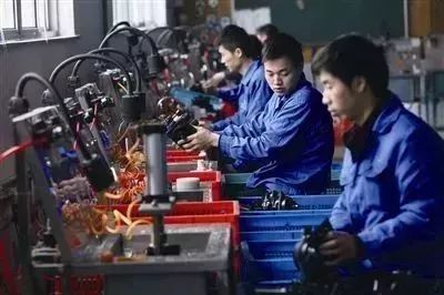 中介工厂赚钱是诈骗吗_工厂中介是怎么赚钱的_中介赚什么钱厂里
