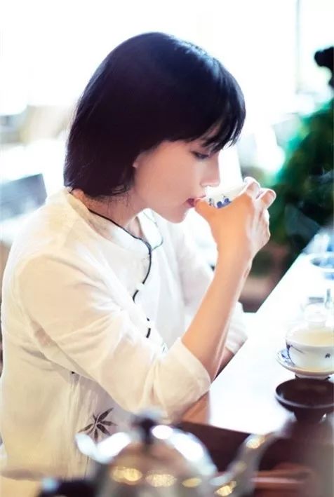 赚钱美图_美拍吃秀怎么赚钱_赚钱美女