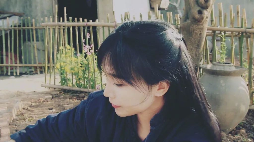 美拍吃秀怎么赚钱_赚钱美图_赚钱美女
