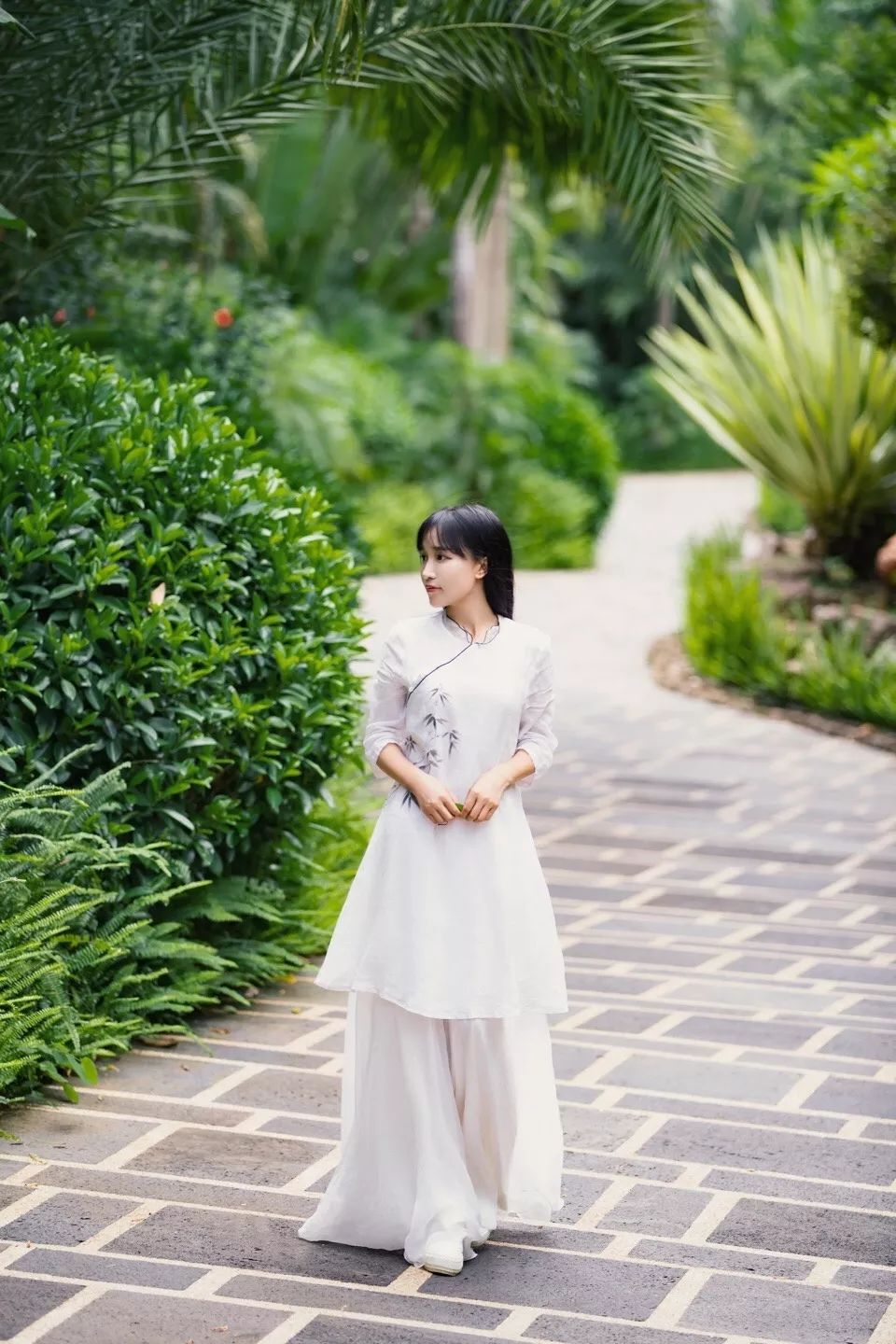 赚钱美女_美拍吃秀怎么赚钱_赚钱美图