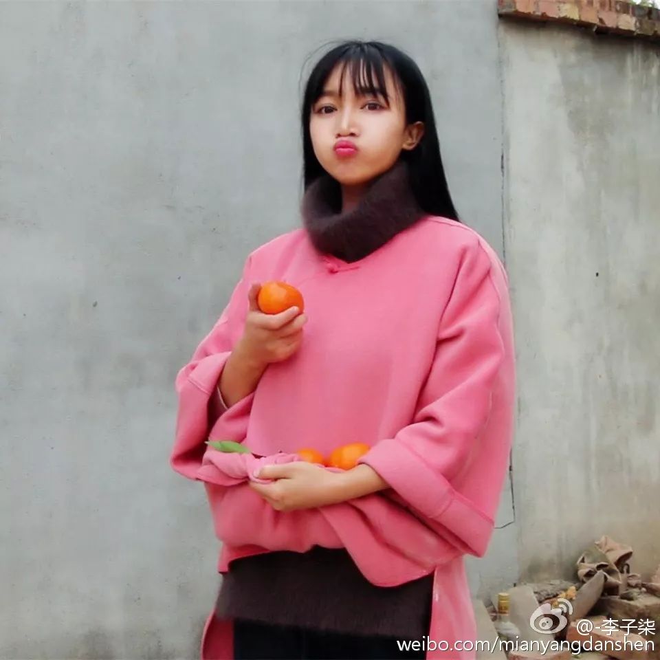 赚钱美女_美拍吃秀怎么赚钱_赚钱美图