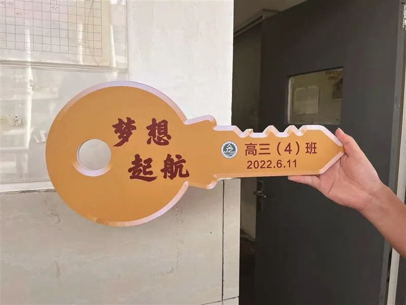 高中在校学生怎么赚钱_在校高中赚钱学生多吗_高中生学生赚钱