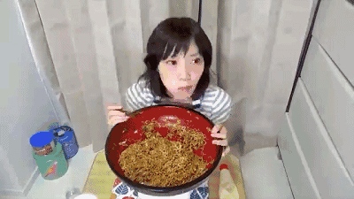赚钱是靠头脑还是靠命_赚钱到底靠的是什么_赚钱靠的是什么