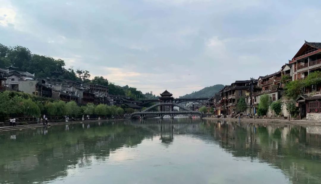 赚钱买好吃的_买什么吃的赚钱_赚钱买吃的表情包