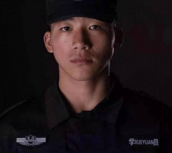 学校赚钱商机_学校卖啥赚钱_学校卖什么赚钱