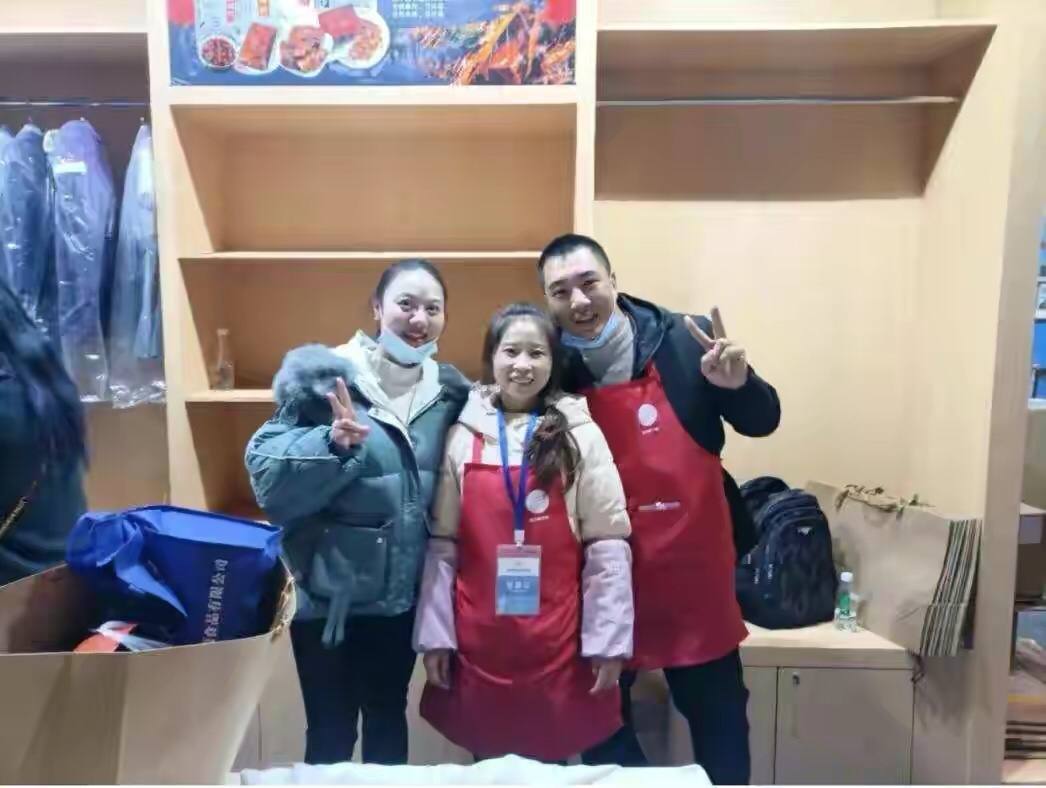 美食博主靠什么赚钱_美食博主赚多少钱_美食博主靠什么盈利