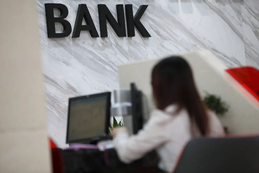 想靠基金赚钱现实吗_基金公司靠什么赚钱_赚钱靠基金公司赚钱吗
